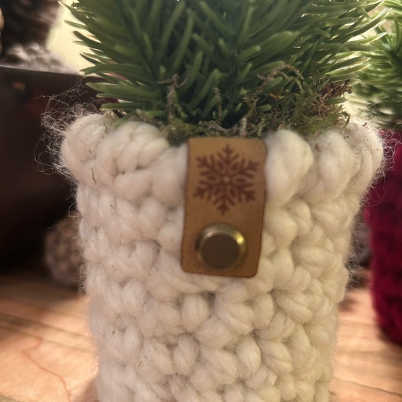 Mini Christmas/Evergreen Tree  Set of 3 with Crochet Cozy Handmade New! - Picture 6 of 11